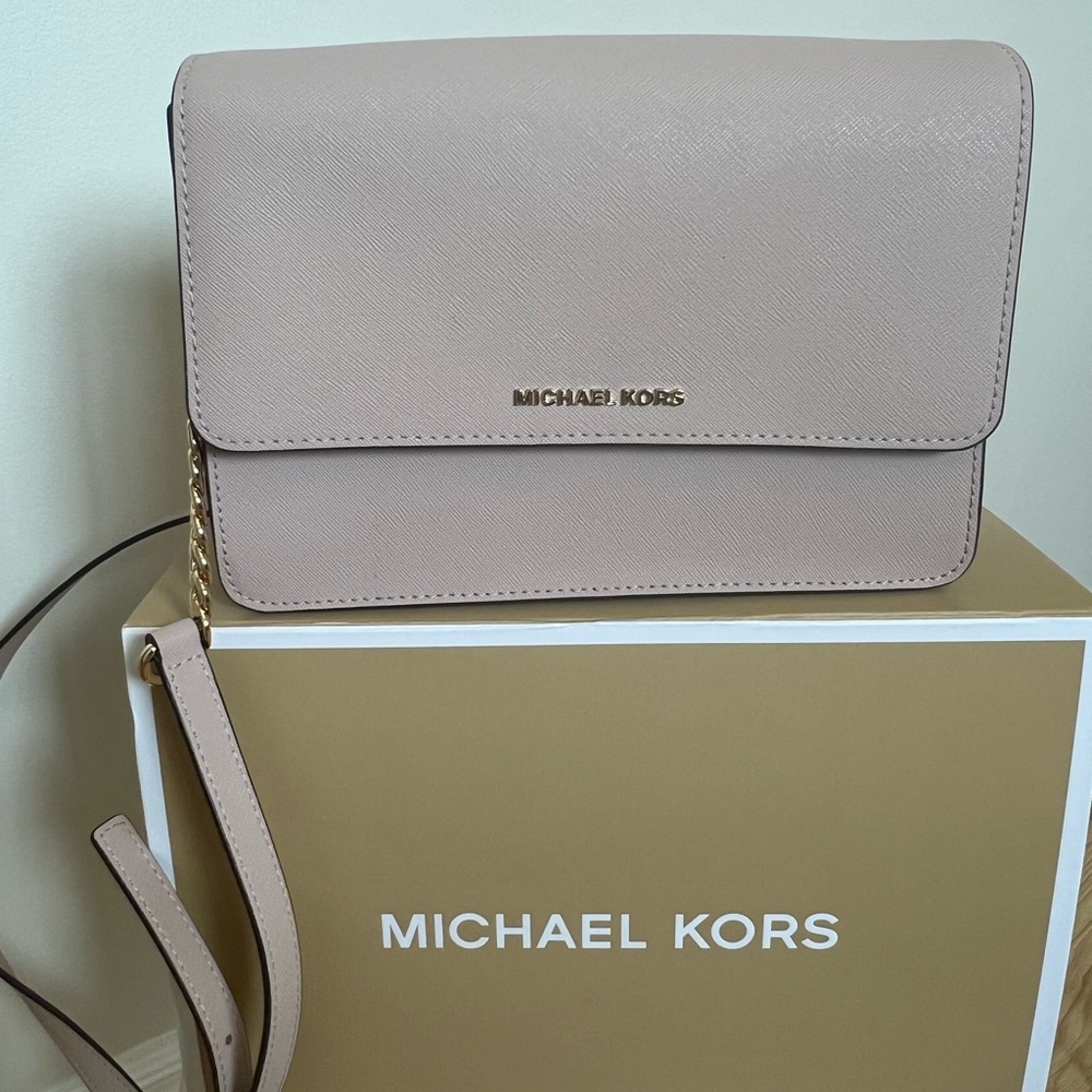 NWOT Michael Kors Light Pink Crossbody Purse